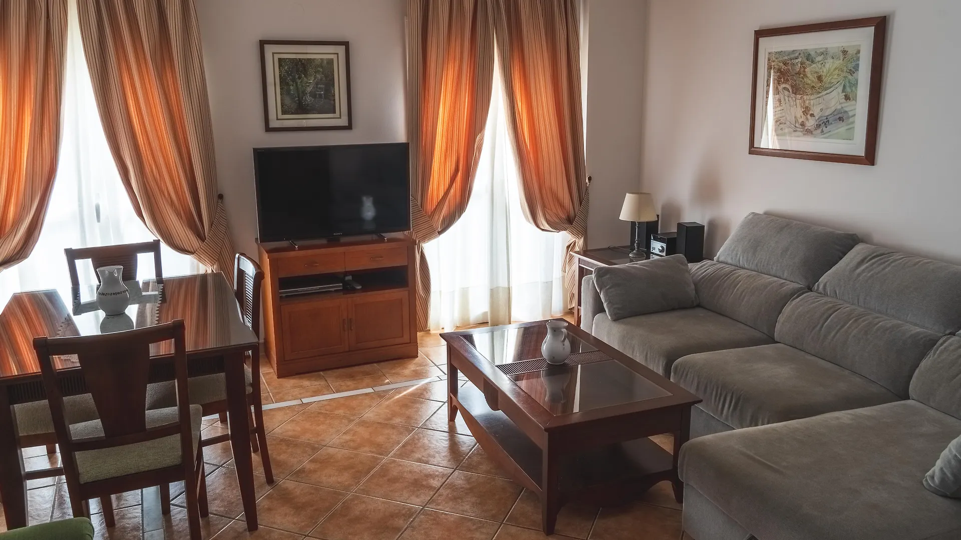 Hostal Marissal By Dorobe Nerja Spain