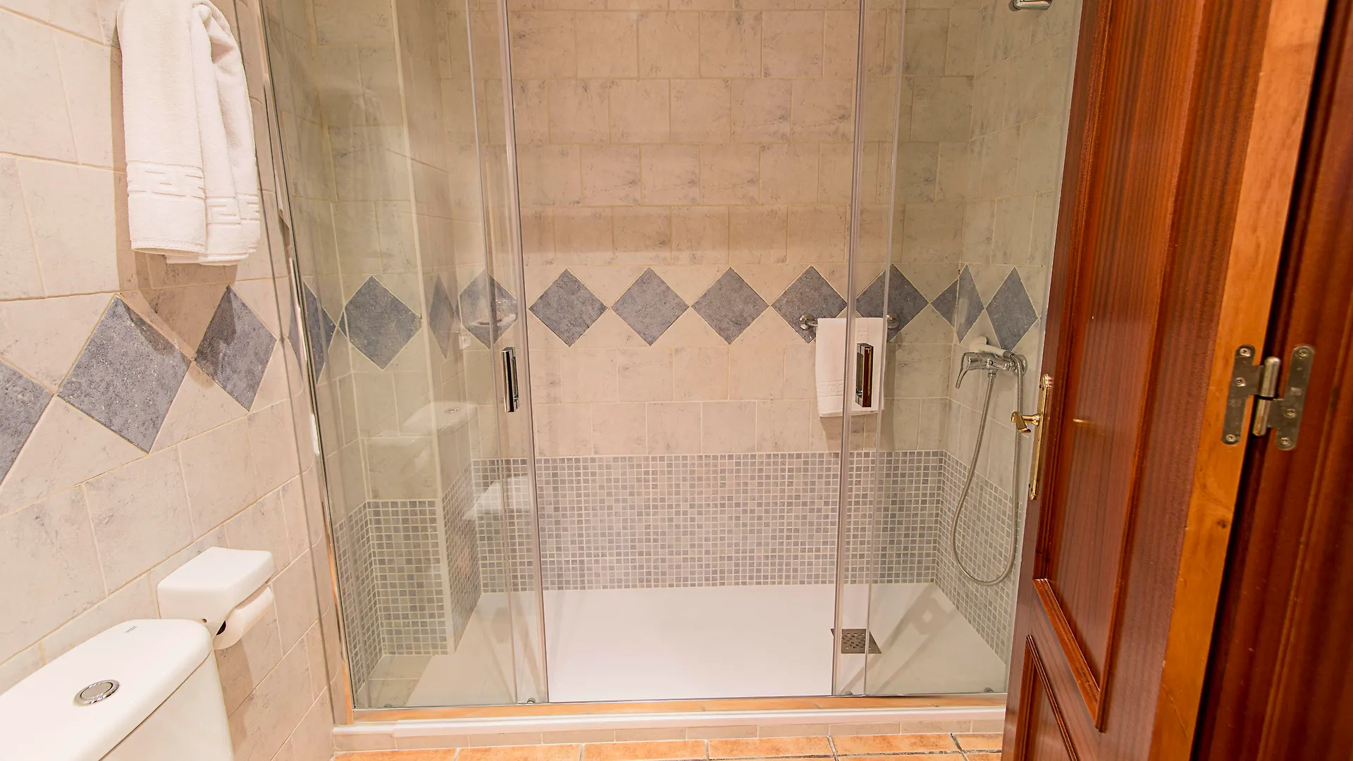 Guest house Hostal Marissal By Dorobe Nerja
