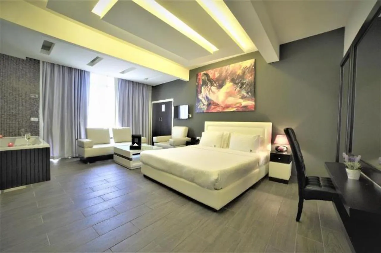 Hostal Marissal By Dorobe Nerja Guest house