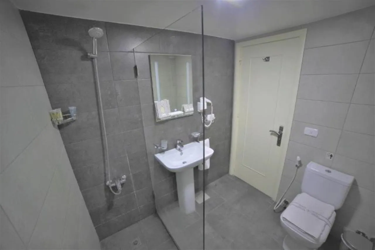 Hostal Marissal By Dorobe Nerja Guest house