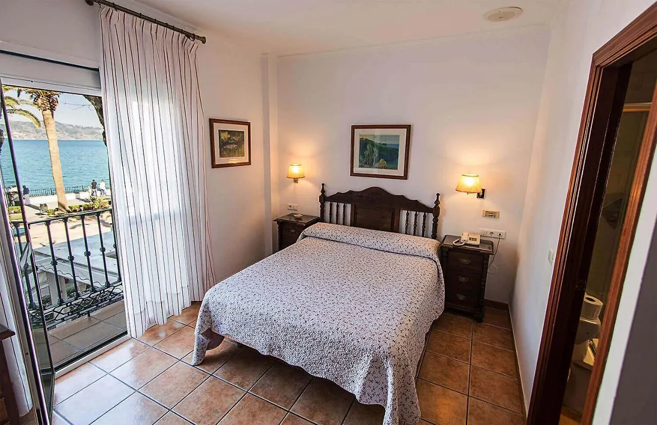 Hostal Marissal By Dorobe Nerja