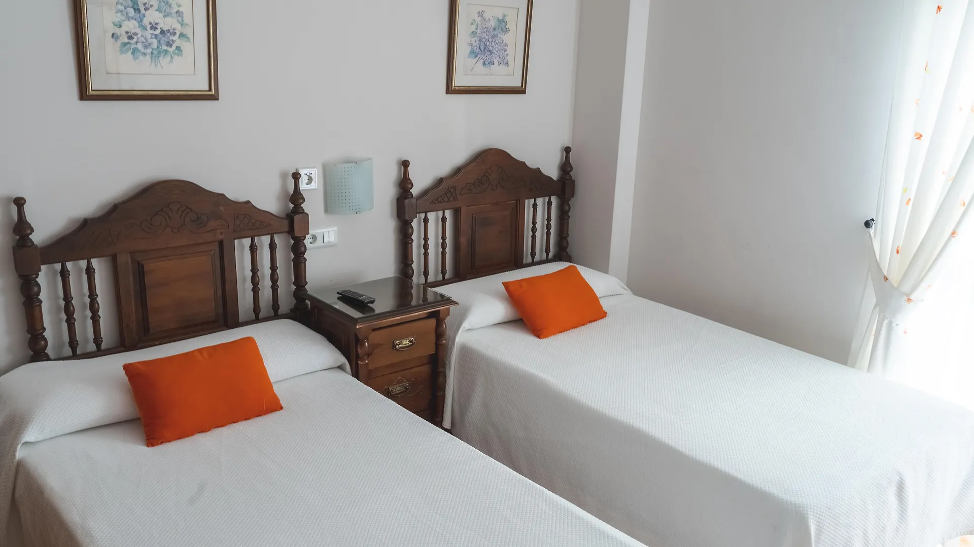 Hostal Marissal By Dorobe Nerja 2*,