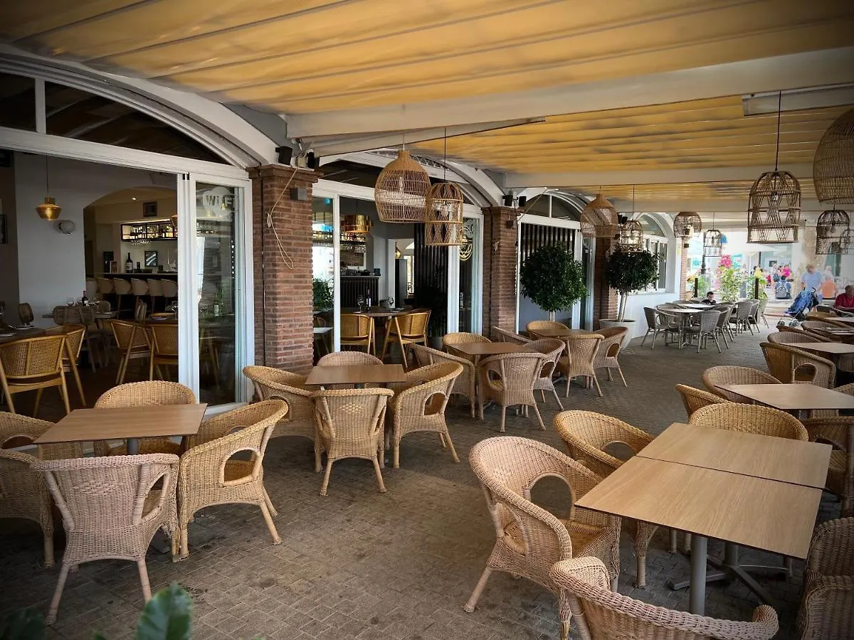 Pensión Hostal Marissal By Dorobe Nerja