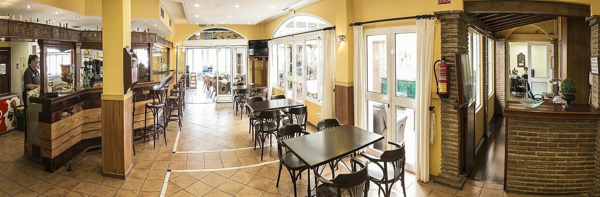 Hostal Marissal By Dorobe Nerja España
